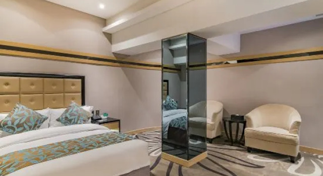 Люкс с 2 комнатами с видом на реку Chengde Ziyu International Holiday Hotel