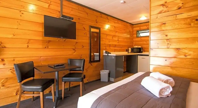 Студия Parklands Motorlodge & Holiday Park
