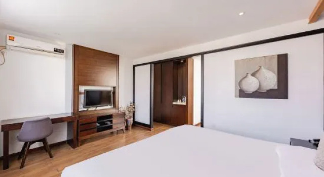 Люкс Wanju Business Hotel (Shanghai Wusong International Cruise Terminal)