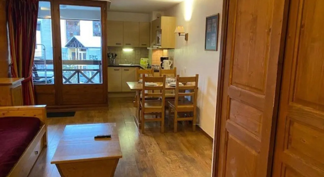 Studio Brides-les-Bains, 1 pièce, 4 personnes - FR-1-512-252, Prenota Hotel Hotel a Alvernia con parcheggio, Parcheggio