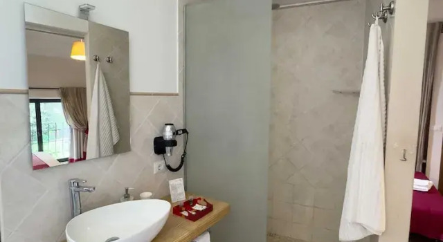 Четырёхместный номер Deluxe с видом на парк Le Terrecotte Sutri