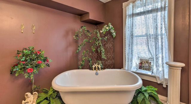 Апартаменты c 1 комнатой Pet-friendly Apt: 2 Blocks to Riverside Park!