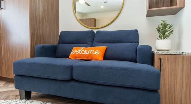 Yugo Guest Suites, Брондау Гостьхаус Урбана Шампейн