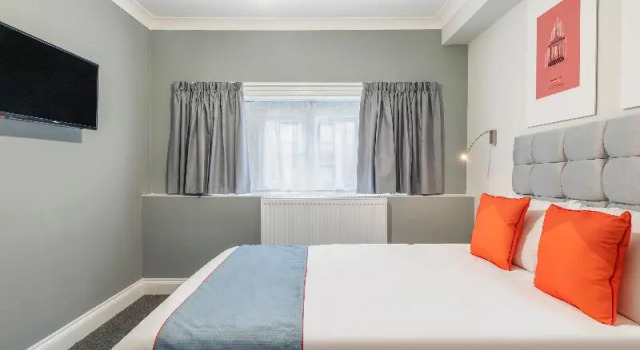 Двухместный номер Standard с балконом Apollo Hotel London Near Hyde Park and Paddington Station