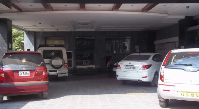 Hotel Akshay Inn