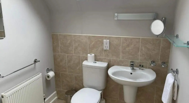 Коттедж с 3 комнатами Dunkerron Woods Holiday Homes