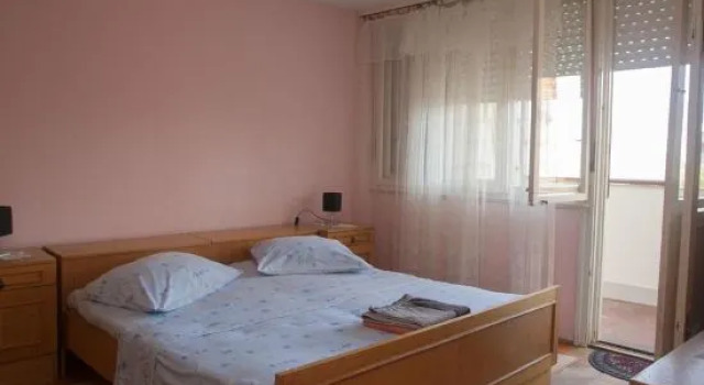 Apartment Anavi 93, Prenota Appartamento Splitska 