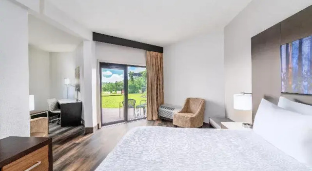 Czteroosobowy suite Aiden by Best Western Warm Springs Hotel and Event