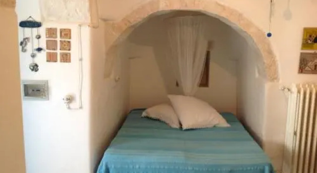 Trullo speciale vicino al mare