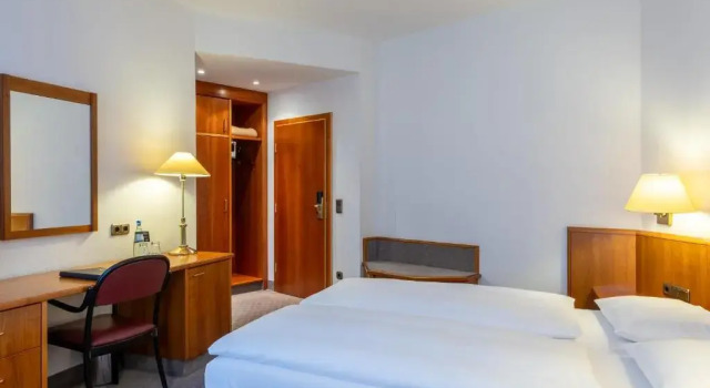 Номер Comfort Hotel Alma Am Anger