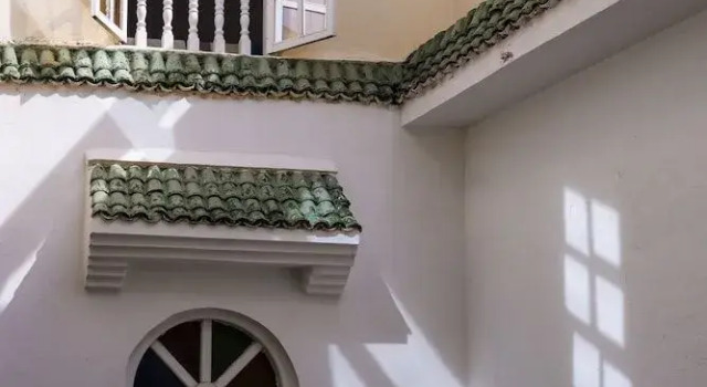 Essaouira Youth Hostel & Social Travel, Забронировать Хостел Отели Марракеш-Тенсифт-Эль-Хауз с парковкой, Парковка