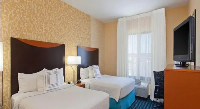 Четырёхместный люкс Fairfield Inn and Suites by Marriott El Paso
