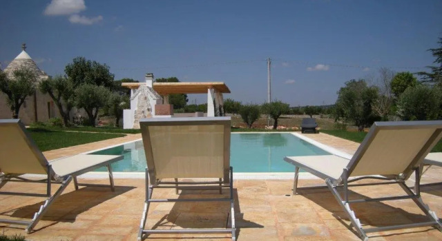 Вилла с 3 комнатами Trulli Terrarossa con Piscina