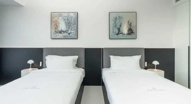 One Riviera Hotel and Residences, Rezerwuj Hotel Hotele w Prowincja Wientian z basenem, Basen
