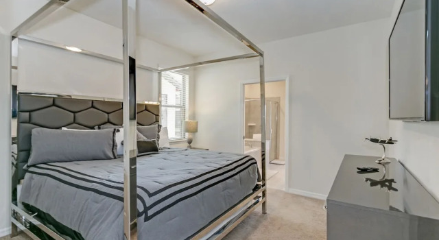Коттедж Luxury and Style! BIG Pool Area and Game Room in Solterra 6br/4.5 Bath #7st564