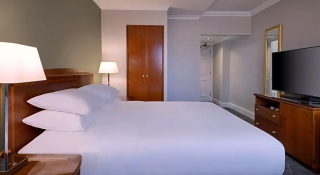 Номер Standard Delta Hotels by Marriott Liverpool City Centre