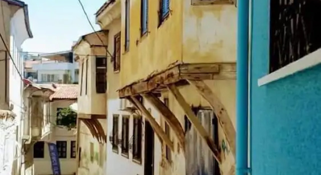 Casa Magnolia Boutique Rooms, Забронировать Бутик-отель Отели Кушадасы с парковкой, рядом с Kusadasi Bars Street, Парковка