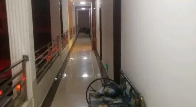 Zangyuan Hotel, Забронировать Отель Отели Шангри-Ла с парковкой, Парковка