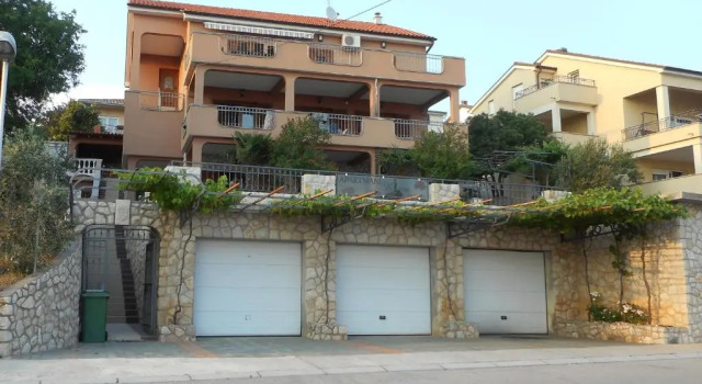 Апартаменты с 3 комнатами Apartments Klara