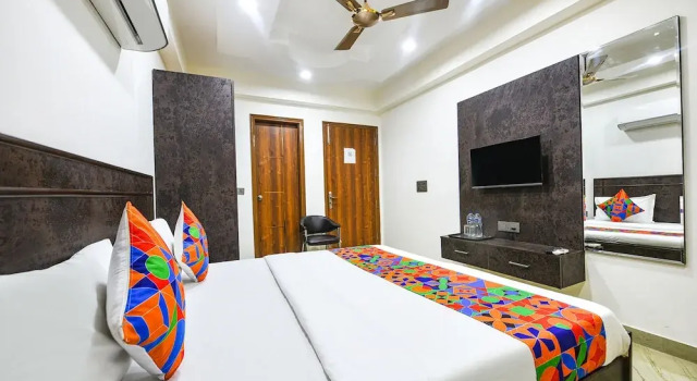 Номер Luxury Fabhotel Rudraksh Residency