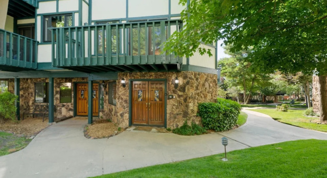 110 - Viking Bear Lair Lakeside Condo