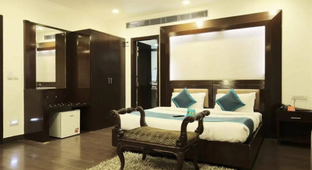 FabHotel Lajpat Nagar, Забронировать Отель Отели Нью-Дели с завтраком, Завтраки