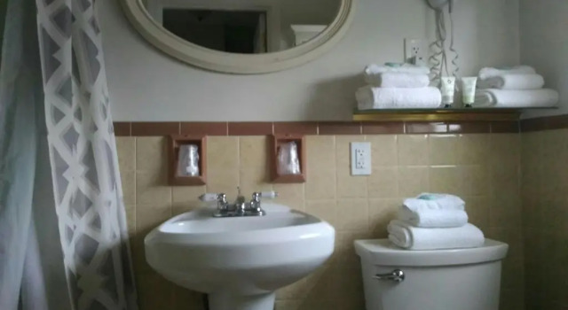 Номер Deluxe Colonial Inn Seekonk