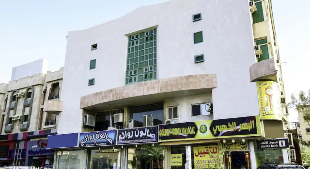 OYO 135 Yahalla Hotel Units 2