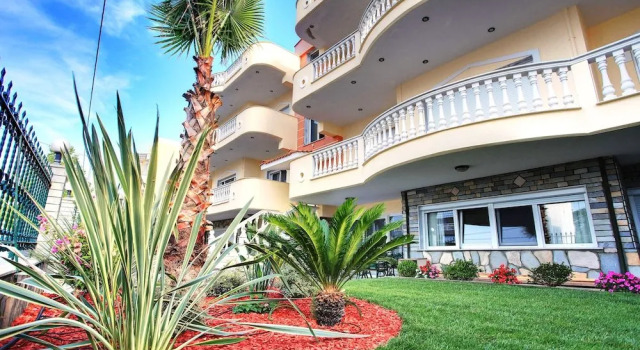 Stayinn Villa Excelsior, Buchen Sie Villa Keramotí Mazedonien