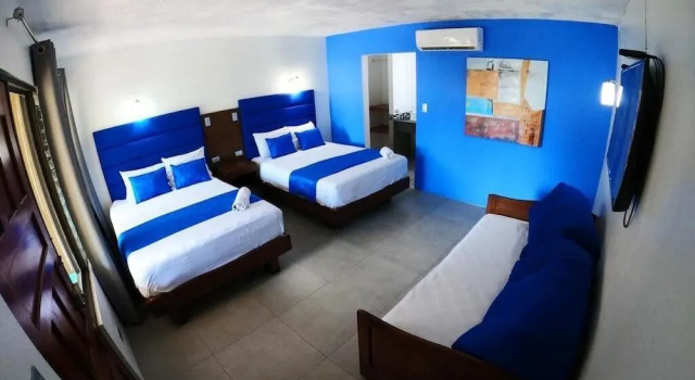 Hotel Blue Marlin - Nightclub & Sports Bar on Site, Забронировать Отель Отели Хако с парковкой, рядом с Пляж Хако, Парковка
