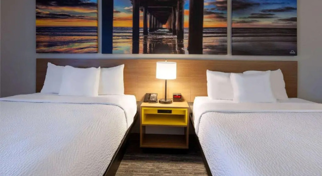 Vierer Suite Days Inn by Wyndham Racine/Sturtevant