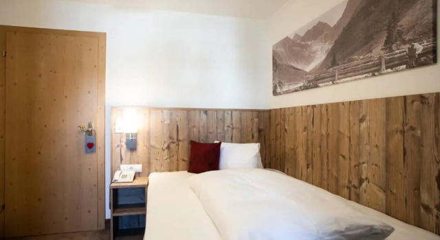 Номер Standard Hotel Bergland Superior