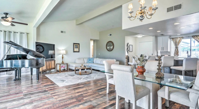 Коттедж с 3 комнатами Sun-dappled Palm Desert Retreat w/ Pool & Spa