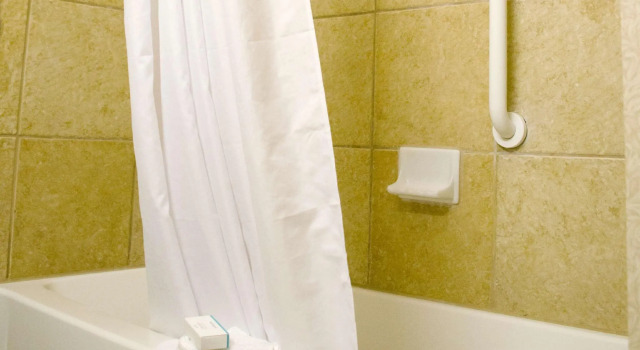 Четырёхместная студия Hampton Inn & Suites College Station