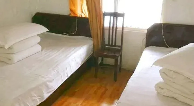 Ekonomiczny dwuosobowy pokój Weifenglv Hotel