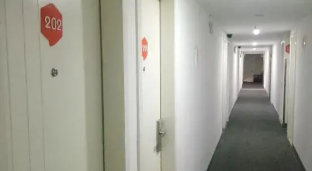 Pengyi Hotel (Shanghai No.9 People's Hospital Xizang South Road Subway Station), Varaa Hotelli Huangpu 