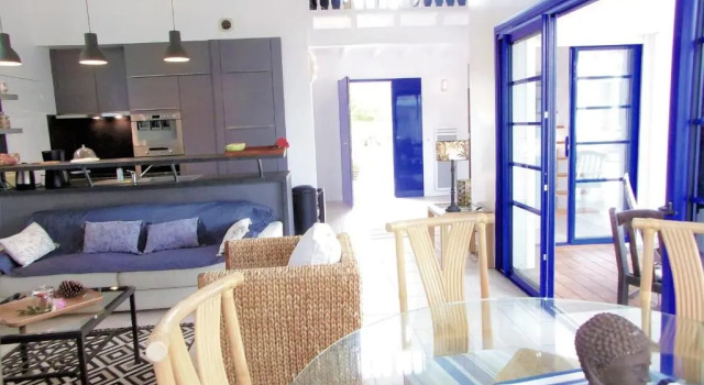 Коттедж Beautiful Duplex House with Terrace And Garden