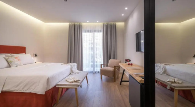 Двухместный номер Standard с балконом Glow Boutique Hotel & Suites