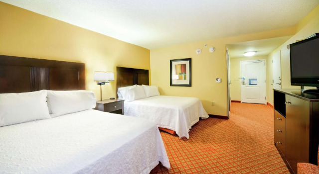 Четырёхместный номер Standard Hampton Inn & Suites Scottsboro