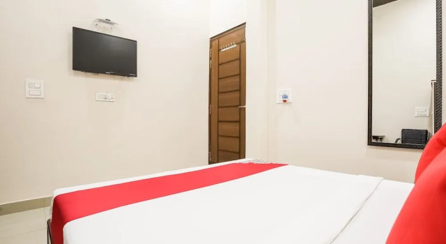 Oyo 47577 Hotel Goldenland