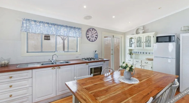 Ginabella, Book Hotel Port Fairy Victoria
