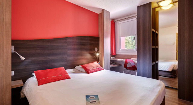 Двухместный номер Standard Kyriad La Roche Sur Yon