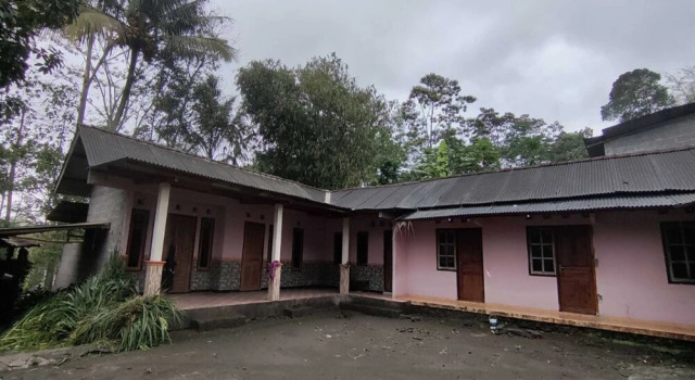 Hotel O Pondok Wisata Sekar KemuningNearWonogondang Camp ( Bumi Perkemahan Wonogondang ), Rezervovat Hotel Hotely v Cangkringan s parkováním, Parkování