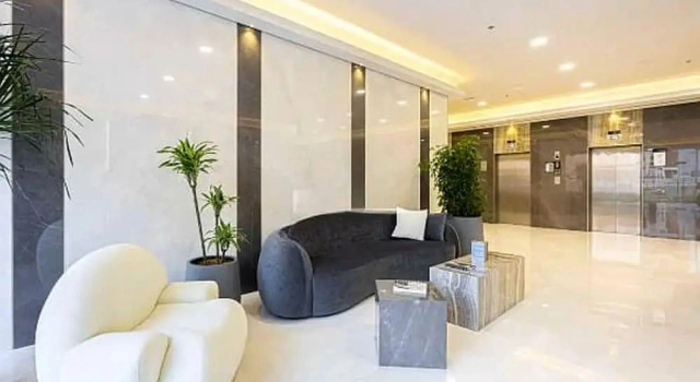 Stunning 1BR Luxury Apt with Pool View