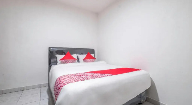 Standard Doppel Zimmer OYO 2391 Baladewa Residence Syariah