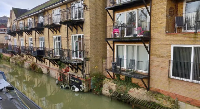 Апартаменты Waterfront House 3 BR Parking St Neots Town Centre