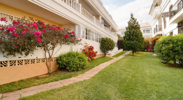 Carabeillo 13 Apartments Casasol, Забронировать Апартаменты/квартира Апартаменты Нерха, рядом с Церковь Эль-Сальвадор, Апартаменты/квартира