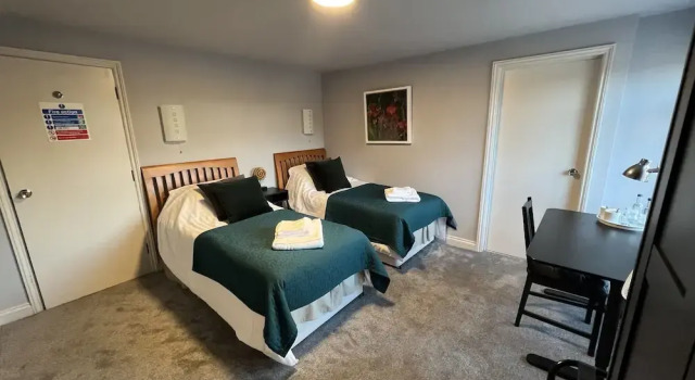 The Six Bells, Book Bed and Breakfast Reading Berkshire