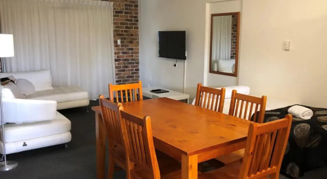 Семейные апартаменты с 2 комнатами Toowong Villas