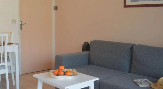 Appartement Saint-Raphaël, 2 pièces, 4 personnes - FR-1-226A-23, Book Apartment Saint-Raphaël Mimosa Road